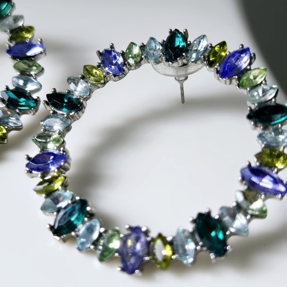 Elegant Multicolor Glasd Stones Hoop Earrings - Picture 6 of 16